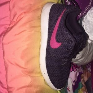 Girls Nike sneakers